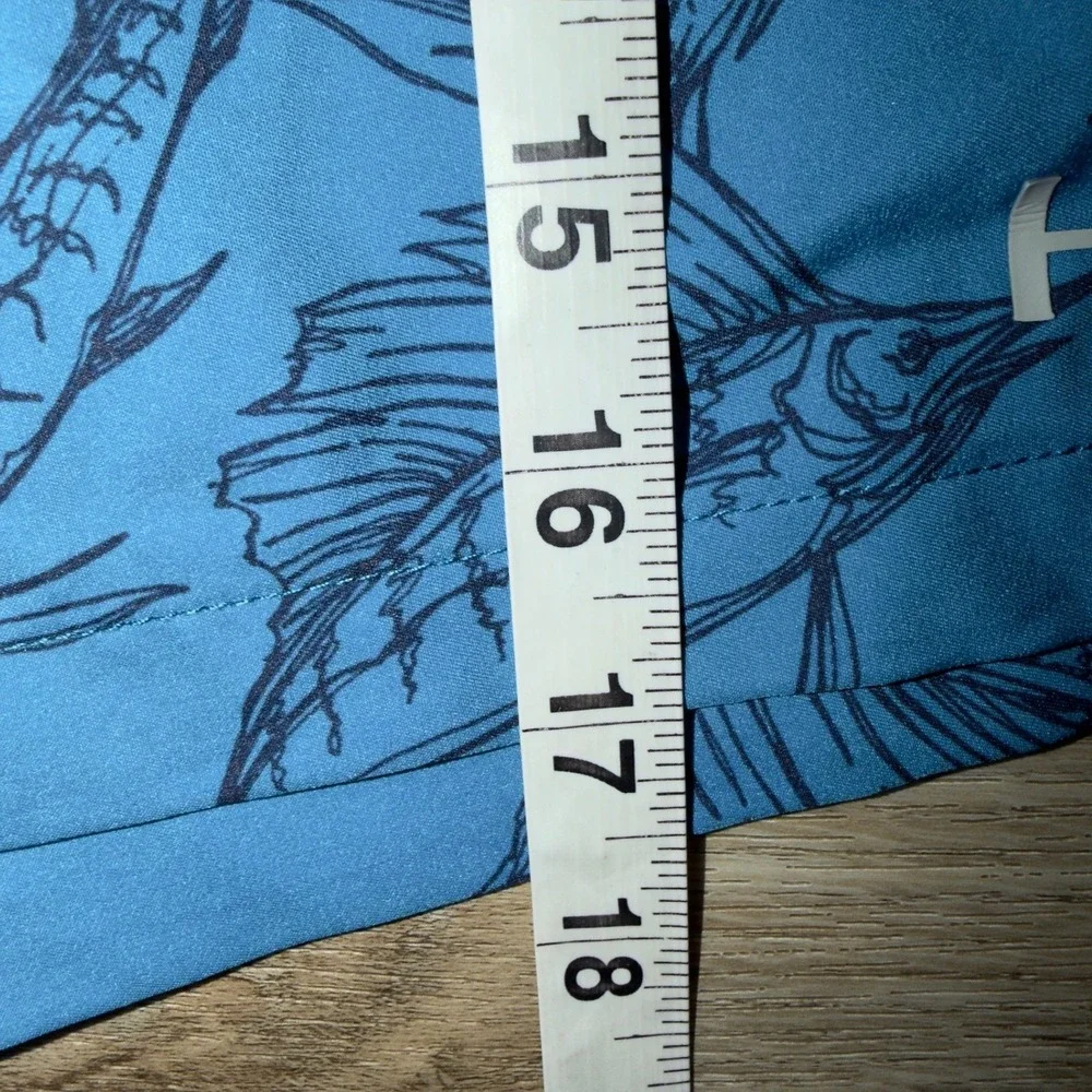 Huk Performance Fishing Shorts Mens XL Blue Marlin Print Stretch H2000089